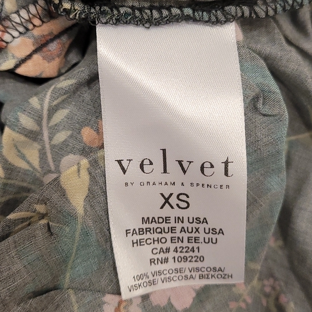 NWT VELVET BY GRAHAM & SPENCER Off the Shoulder Mini Floral Dress XS - Picture 5 of 5